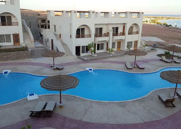Half Moon - Sunny * Dahab